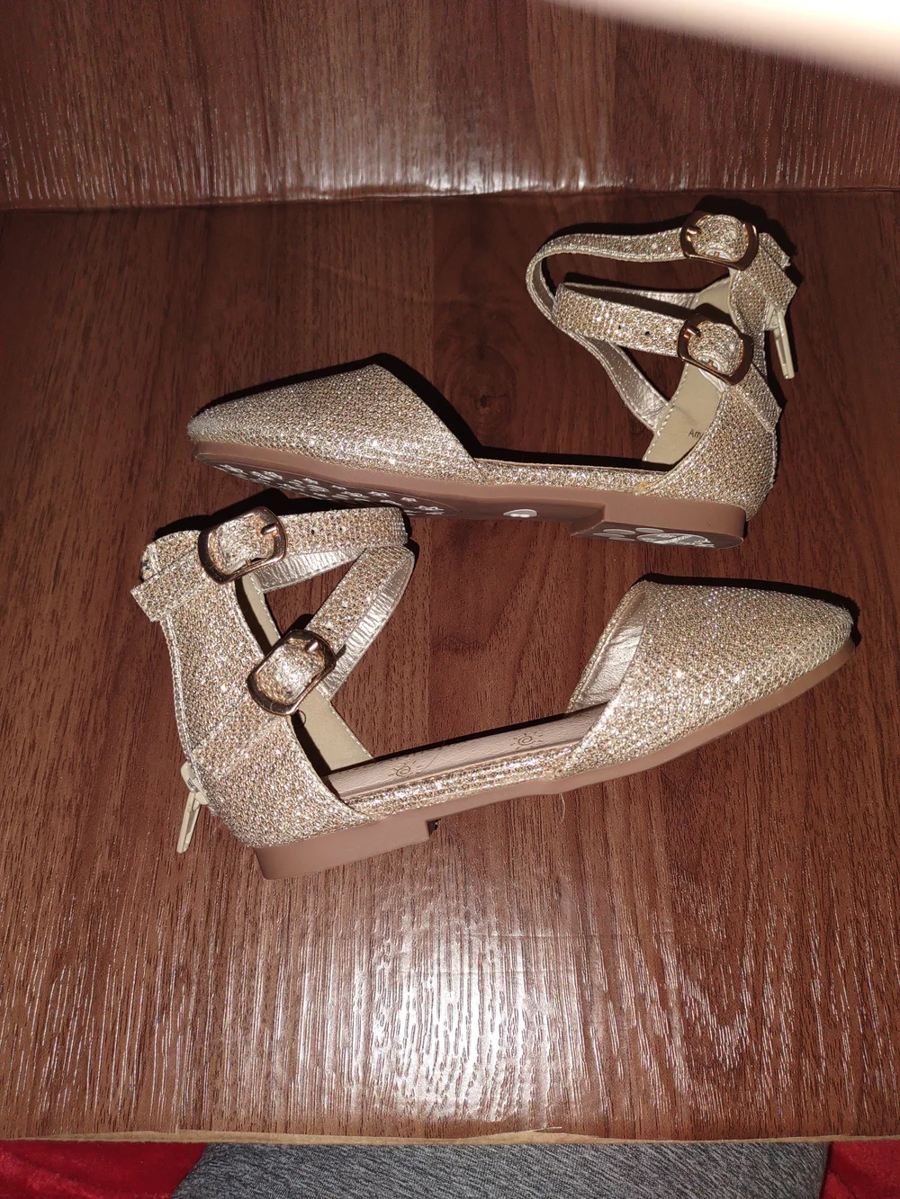 8C Girls Sparkle Ankle-Strap Flats in Gold 3X737sm